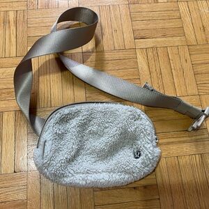 Lululemon belt bag